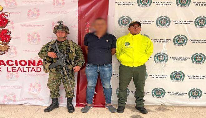 La captura del cabecilla se realizó en conjunto entre el Ejército y la Policía. 