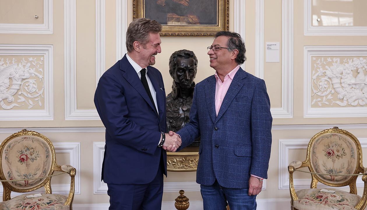 Encuentro del presidente Gustavo Petro con el CEO del Grupo ENEL, Flavio Cattaneo.