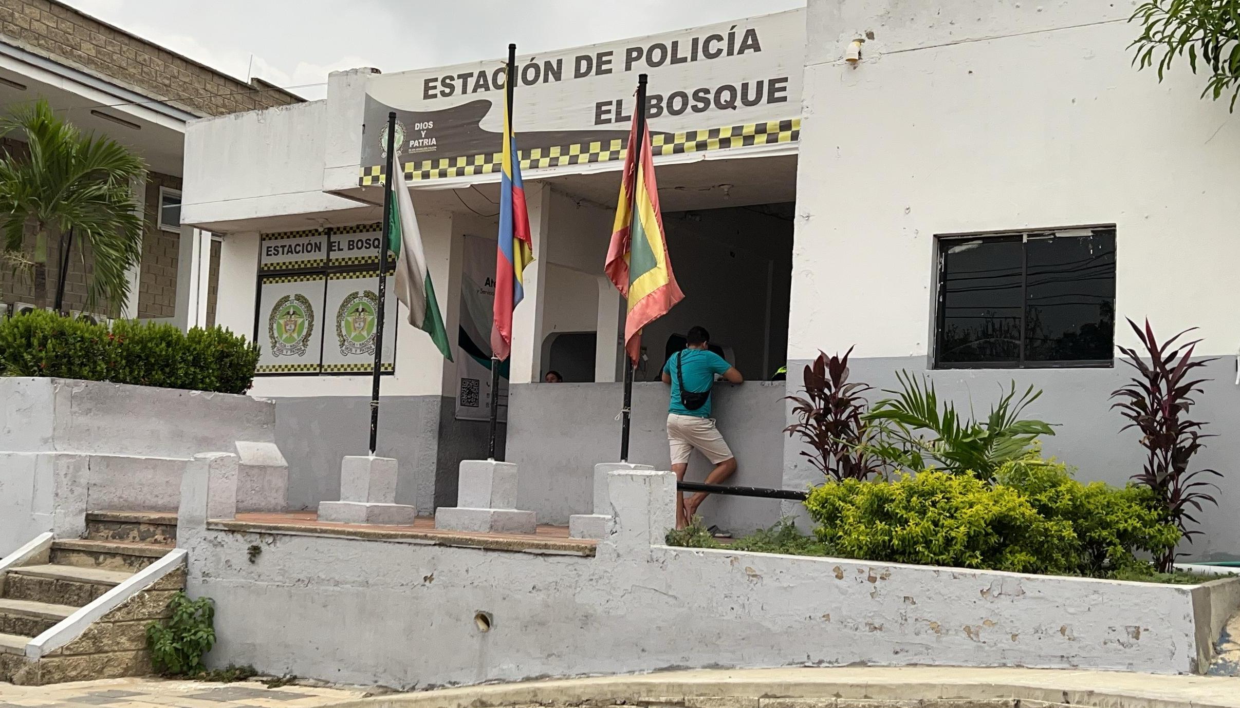 Estación de Policía del barrio El Bosque. 