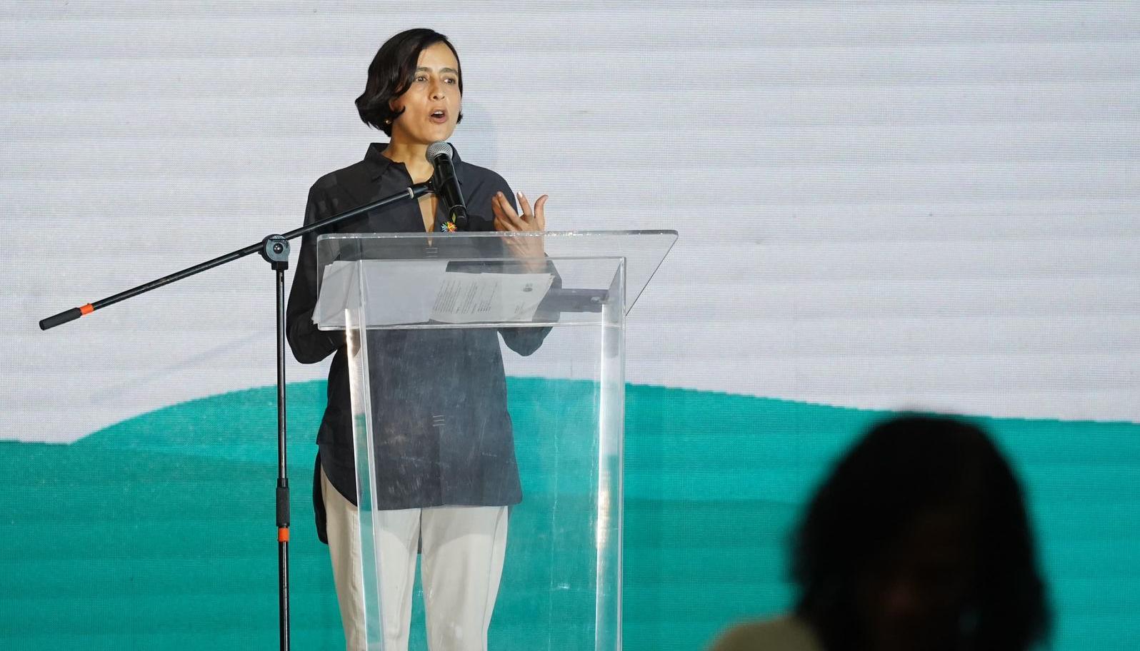 Susana Muhamad en la Feria de las Economías para la Vida, que se realiza en Barranquilla.