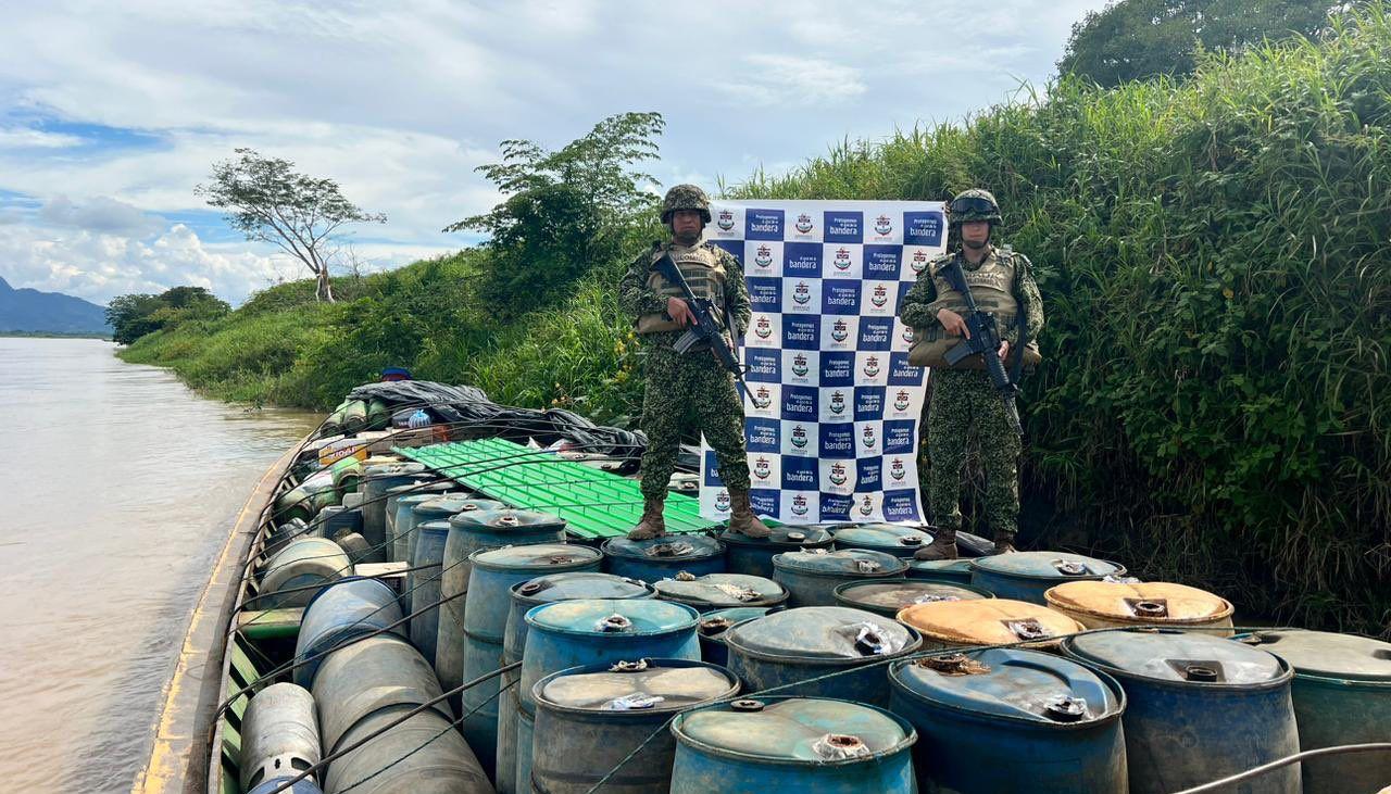 Durante operaciones de registro y control fluvial. 