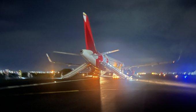 El avión en el que se presentó el incidente. 