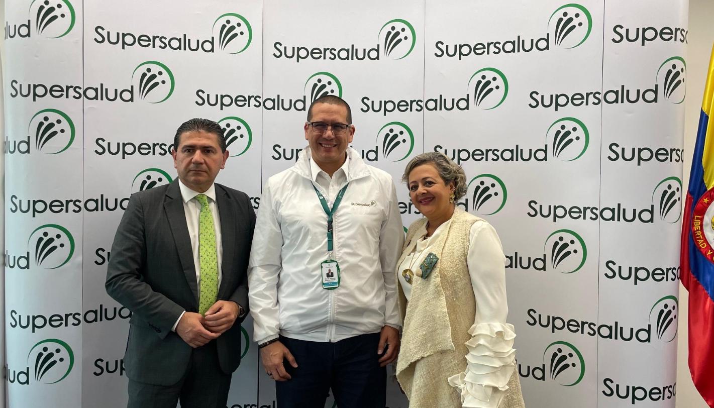 Juan Carlos Giraldo, director de Achc; Giovanny Rubiano, superintendente de Salud; Olga Zuluaga, directora Ejecutiva de Acesi.