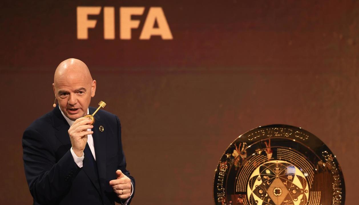 Gianni Infantino, presidente de la FIFA, presentó el trofeo del Mundial de Clubes 2025.