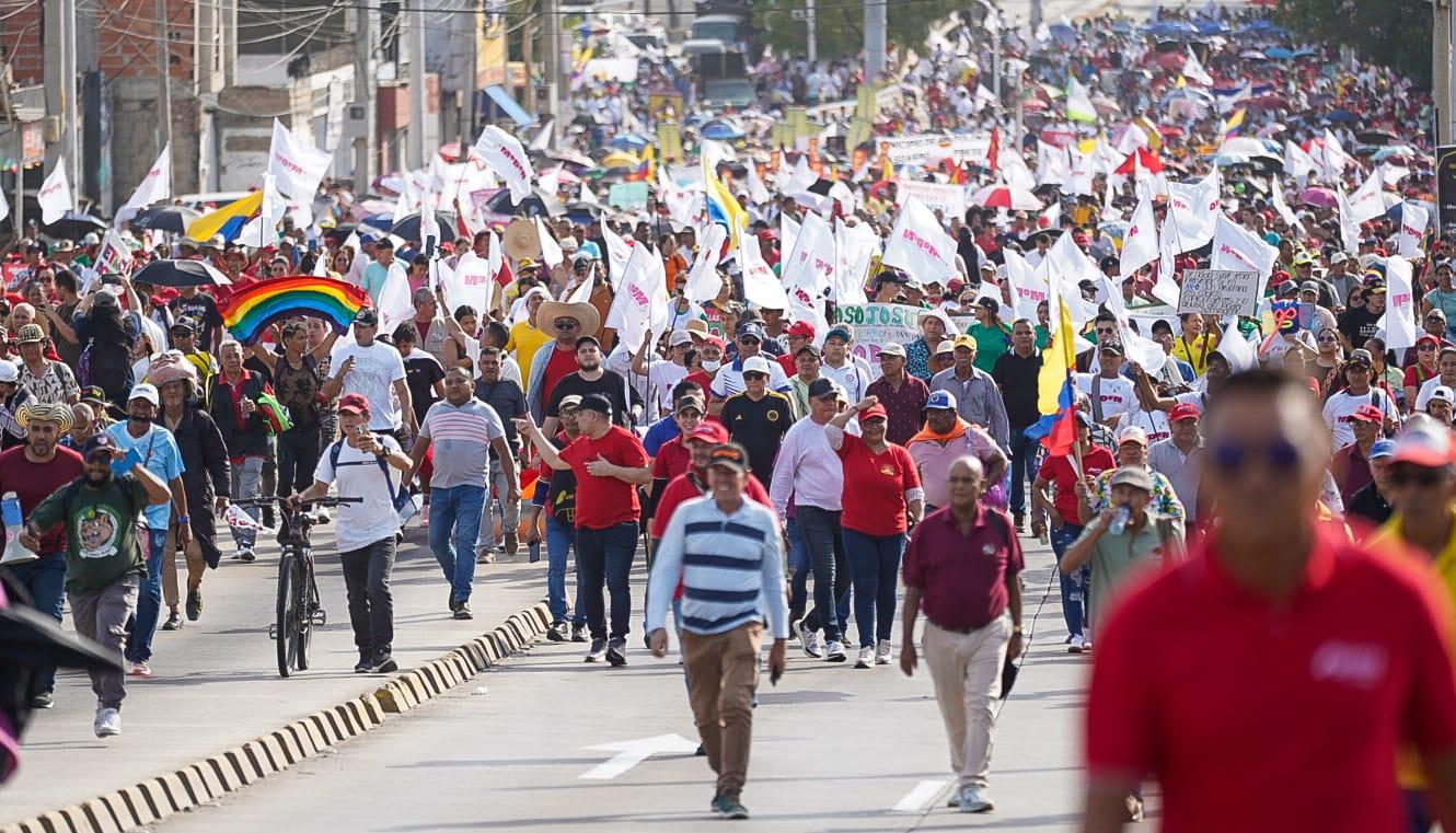 La marcha circula por la Murillo.