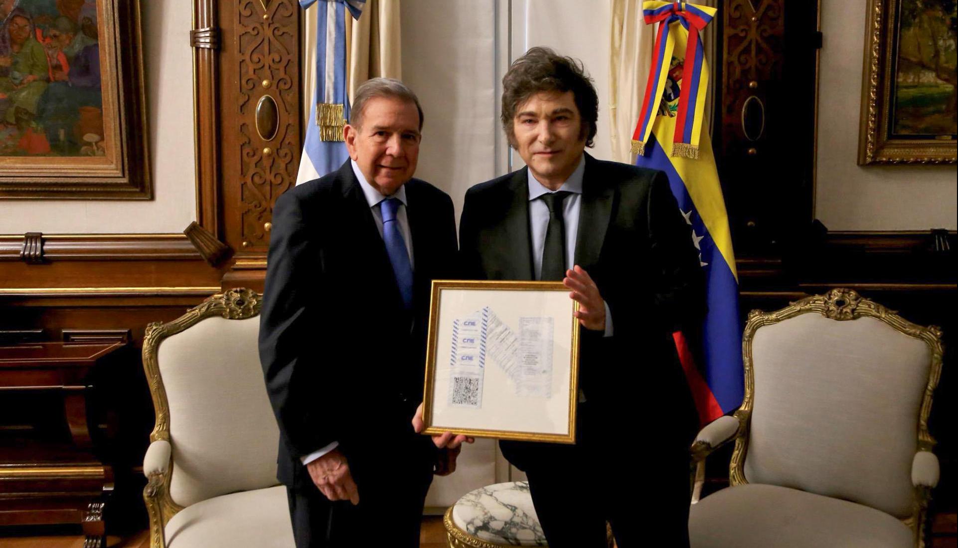 Edmundo González y Javier Milei en la Casa Rosada.