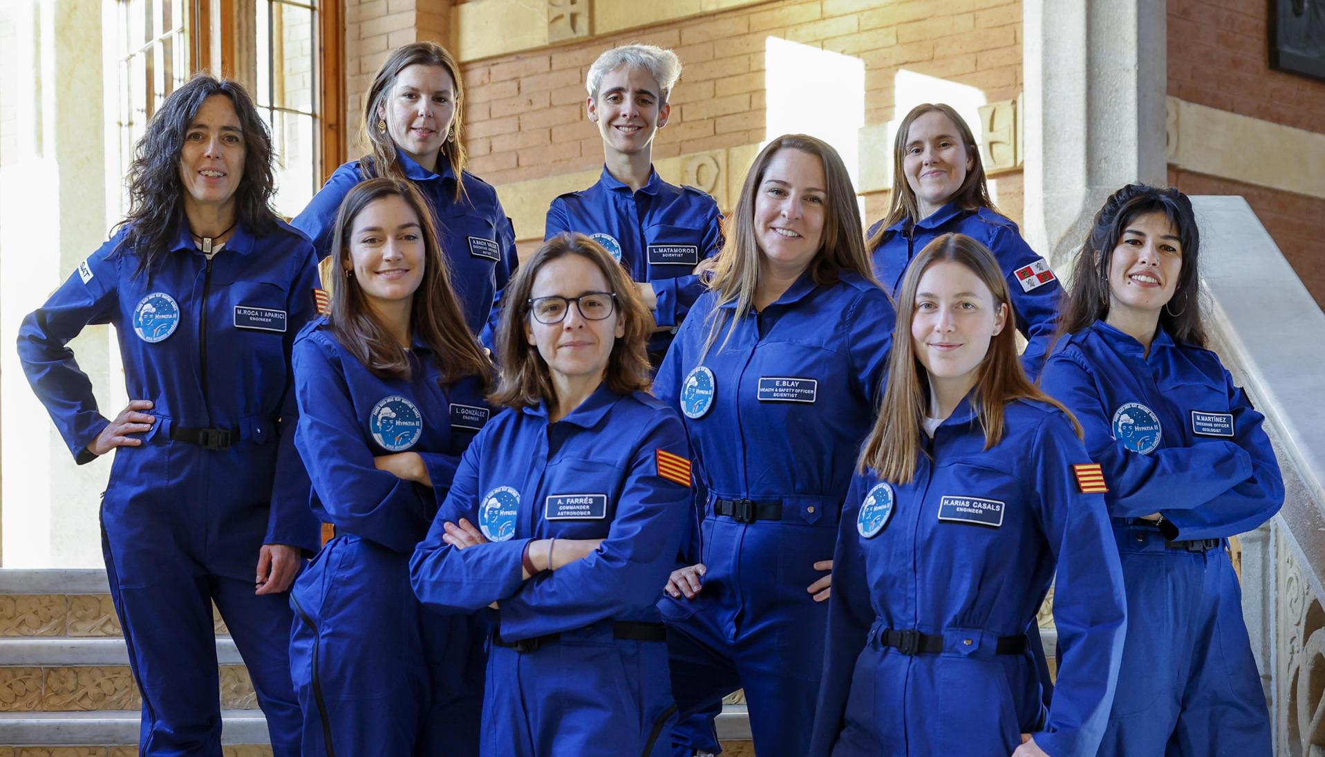 Nueve mujeres astronautas del proyecto Hypatia II. 