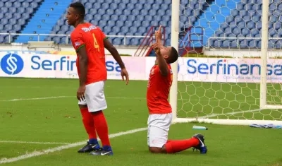 Ethan González celebra el segundo gol del Barranquilla F.C.