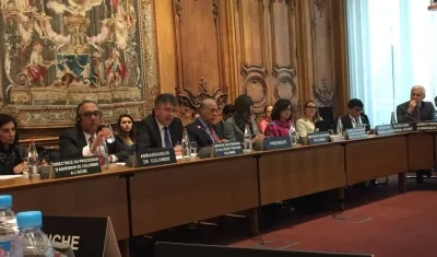  En la cita en la capital francesa estuvieron presentes los embajadores y delegados de los 35 países que forman parte de la OCDE.