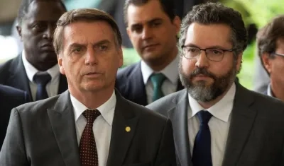 El presidente Jair Bolsonaro y su futuro ministro de Relaciones Exteriores de Brasil, Ernesto Araújo.