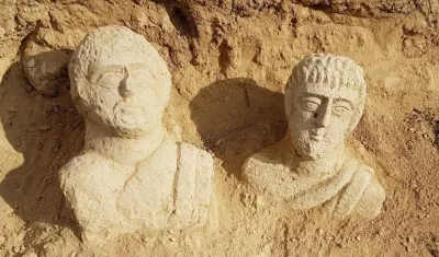 Los dos bustos funerarios del romano tardío (siglos III-IV a.C.) que han sido encontrados en el cementerio de la ciudad norteña israelí de Beit Shean