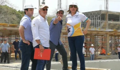 Daniel Noguera, director de los Juegos; Eduardo Verano, Gobernador del Atlántico; Alejandro Char, Alcalde de Barranquilla, y Clara Luz Roldán, directora de Coldeportes. 