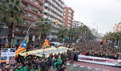 Catalanes salieron a protestar por la detención en Alemania de Carles Puigdemont.