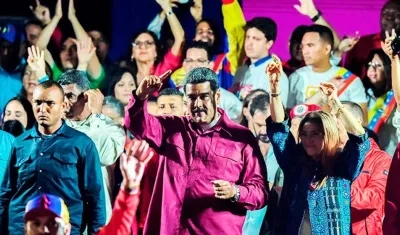 El Presidente Nicolás Maduro celebra su reelección.