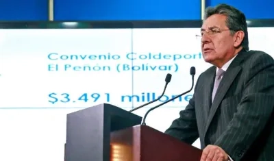 El Fiscal General de la Nación, Néstor Humberto Martínez, entregó en Bogotá detalles de la investigación que descubrió corrupción en Coldeportes. 