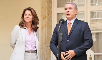 El presidente electo colombiano, Iván Duque (d), y su vicepresidenta, Marta Lucía Ramírez (i)