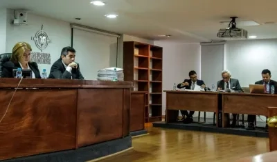 Audiencia en la que la Procuraduría suspendió por 11 meses al alcalde de Popayán, César Cristian Gómez.