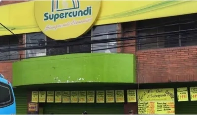 Los propietarios de la cadenas de supermercados Supercundi y Merkandrea son investigados por la Fiscalía. 