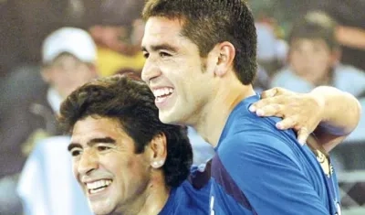 Diego Maradona y Juan Román Riquelme cuando aún eran muy cercanos.