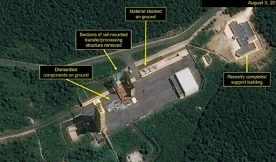 Imagen de un satélite de varias instalaciones clave mientras son desmanteladas en el lugar de lanzamiento de satélites de Sohae, el principal lugar para las pruebas de misiles de Corea del Norte, tomada el 3 de agosto de 2018.