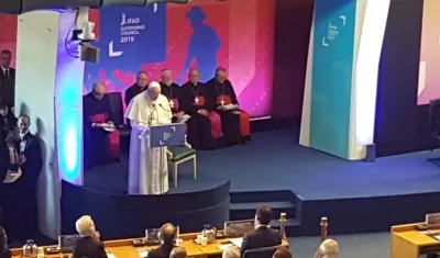 El Papa asistió a la cuarta reunión mundial del Foro de los pueblos indígenas.