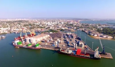Compas es una red de puertos multipropósito con tres terminales portuarios en la Costa Caribe  y dos en el Pacífico.