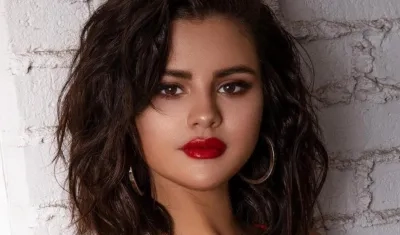 Selena Gómez, cantante y actriz estadounidense.