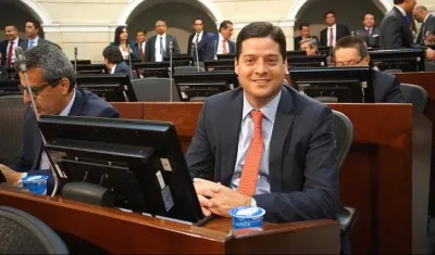 Mauricio Gómez, Senador de la República.