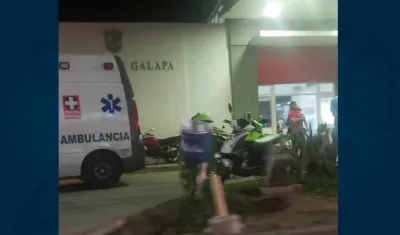 Fachada del Hospital de Galapa luego que la Policía controló la situación.
