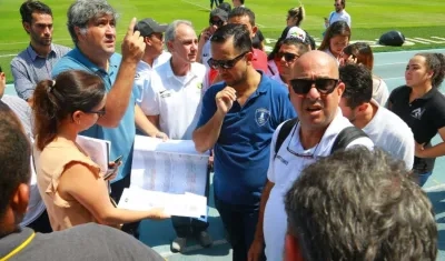 Vista de los funcionarios de la Conmebol al estadio Metropolitano. 