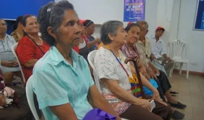 Adultos mayores beneficiarios del programa en Malambo.