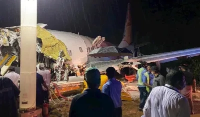 Imagen del avión accidentado en India.