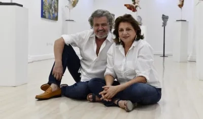 Carla Celia y Joaquín Botero,  artistas plásticos que se unen en la exposición 'Volare'.