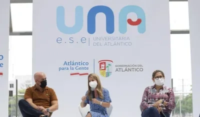 Gonzalo Baute, Elsa Noguera y Alma Solano.