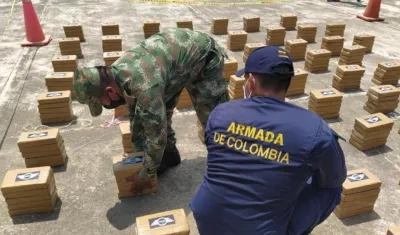 La cocaína fue incautada por la Armada y el Ejército. 
