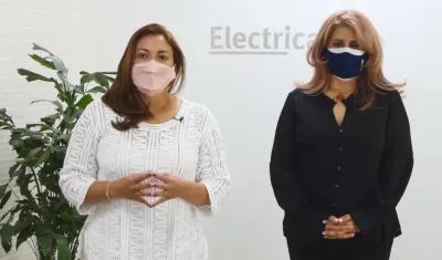 La Superintendente Natasha Avendaño y la Agente Liquidadora Ángela Patricia Rojas.