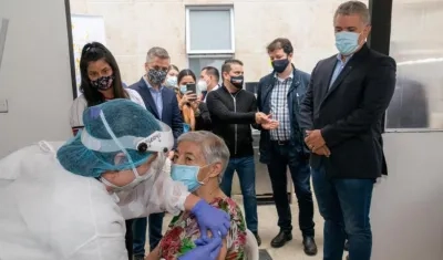 Presidente Duque en el hospital María Auxiliadora de Mosquera, Cundinamarca, en la vacunación 3 millones.