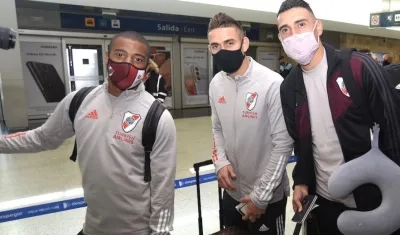 Jugadores del River Plate al iniciar su viaje hacia Barranquilla.