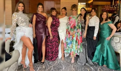 La barranquillera Tatyana Orozco con las demás jueces de la edición 69 de Miss Universo luego de conocerse el nombre de la ganadora.