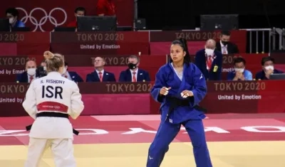 Luz Adíela Álvarez, judoca colombiana, durante el combate. 