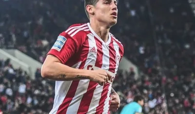 James Rodríguez completó tres goles con el Olympiacos.