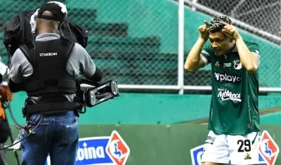 Teófilo Gutiérrez celebrando el gol del triunfo en el estreno del DT Jorge Luis Pinto.