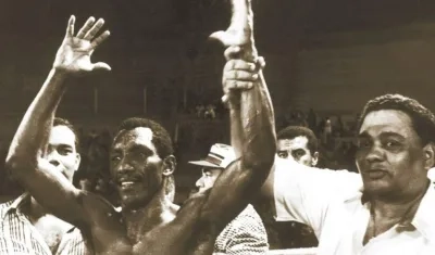 Antonio Cervantes, conocido como 'Kid Pambelé', el mejor boxeador colombiano de la historia.