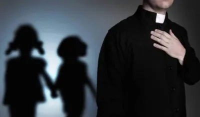 El sacerdote es señalado de abusar de las dos pequeñas desde los 12 años de edad. 