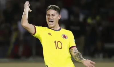 James Rodríguez celebrando el gol ante Venezuela.