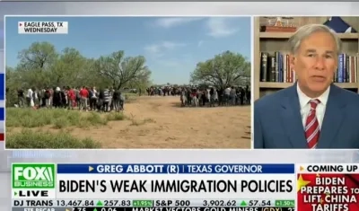El gobernador de Texas, Greg Abbott, anuncia las nuevas medidas contra migrantes.