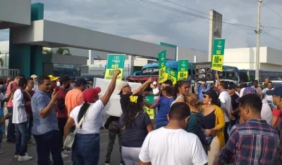 Protesta en Ciénaga, bloqueo de la Troncal.