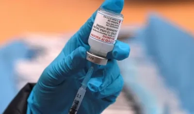 China reforzó vacunación contra y pruebas masivas PCR.