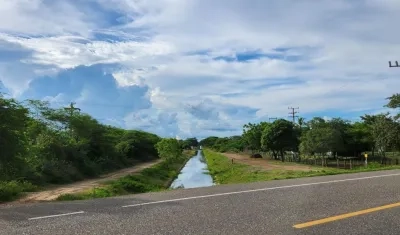 Canal principal de riego del distrito Santa Lucía - Suan.