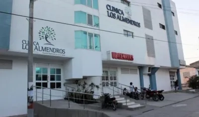 La víctima fue llevado a la clínica Los Almendros, donde se produjo su deceso.